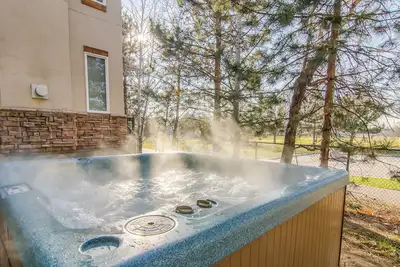 Image de 💸��� SPÉCIAL $ Cliquez sur moi! Bain bouillonnant, baby-foot, barbecue, cheminée