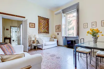 Image de Charme, calme, ensoleillé deux chambres à Trastevere avec vue magnifique