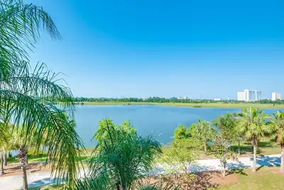 Image de Vista Cay de Condo de luxe 3 chambres 2 salles de bain 5 Mins Universal