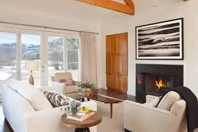 Image de Maison Teton Pines Ă deux chambres, pouvant accueillir jusqu'Ă quatre personnes