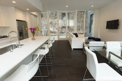 Image de Cincinnati Race St Otr Luxe Apt w / Garage (1of3)