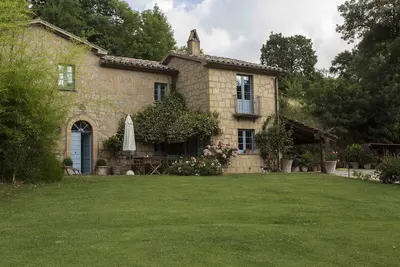 Image de Maison de campagne en Ombrie, entre Orvieto et le lac de Bolsena