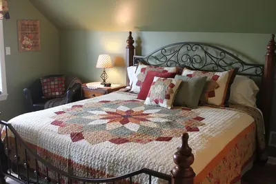Image de Martha's Guest Suite: moins de 5 km du théâtre Sight and Sound.