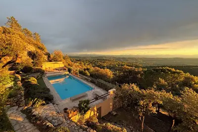 Image de 🏡 Villa La Coste – Piscine, Spa & Vue Panoramique à Tourtour
