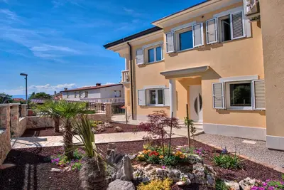 Nouveau Villa à Njivice sur l'île Krk-piscine, barbecue, vue mer, jardin ****