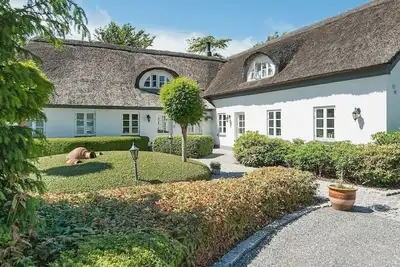 Image de Retraite de luxe avec piscine -- By Traum Ferienwohnungen