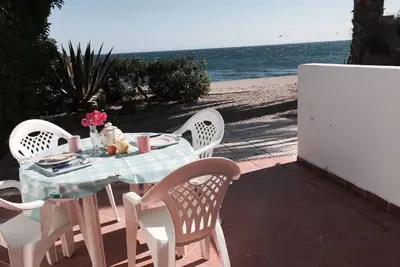 Image de Charmant bungalow situé sur le bord de la plage