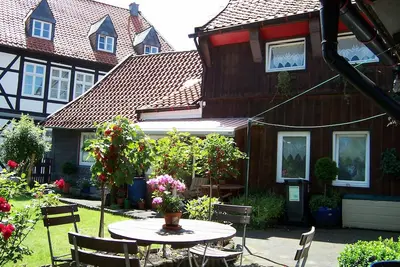 Image de 5 chambres, emplacement calme, ville de Goslar, à 200m de la place du marché / boutique / restaurants