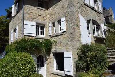 Image de Villa en pierre restaurée, 7 chambres accès immédiat à la grande plage