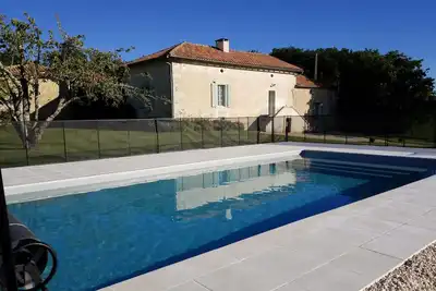 Image de Belle maison de campagne avec piscine, magnifique vue sur la campagne,
