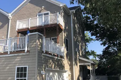 Image de Oceanfront charmant, Vibe District, Convention Center Executive Townhouse