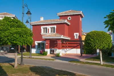 Image de Luxury 3 Bed Villa - 6 personnes, propre piscine, terrain de golf sur place.