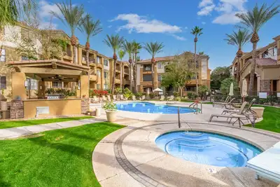 Image de Haut et contemporain, Gated, Piscine, Wi-Fi, salle de sport!