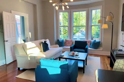 Image de Bright Butchertown Amazing disponible seulement pour 30 jours + location seulement