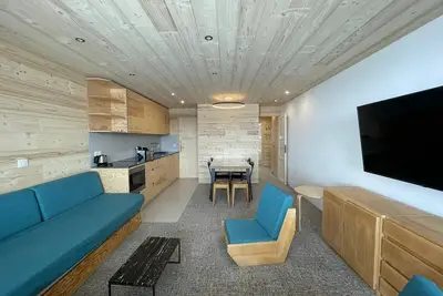 Image de 2 pièces sud/ouest, ski aux pieds, 6 pers, WiFi