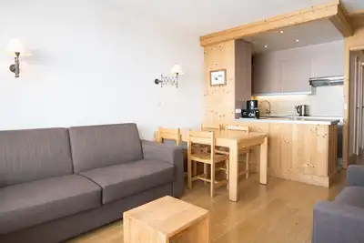 Image de Deux pièces, balcon sud/ouest, près des pistes à Tignes, Wifi exclu Juillet-Aout