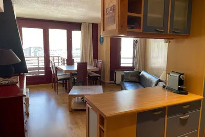 Image de 3 pièces rénové S/O, 2 balcons, wifi, commerces