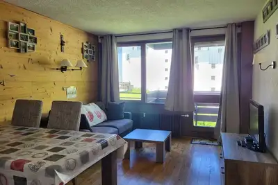 Image de Charmant 2 pièces, balcon ensoléillé, proche pistes et commerces, séjour et chambre bien équipés