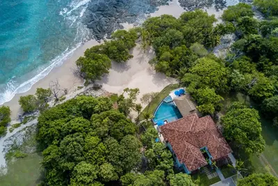 Image de Accueil Front de mer exquis pour 24 avec jacuzzi chaud