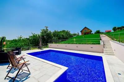 Image de Maison de vacances privée avec piscine privée, Wifi, climatisation, Tv, terrasse, vue panoramique