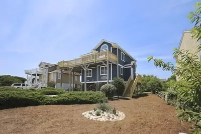 Image de Marchez jusqu'à la piscine communautaire, au centre de remise en forme et au tennis! Parking Ocnfront! Beau décor!