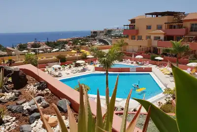 Terrazas del Duque 2, terrasse, vue mer, 300m de la plage, piscine chauffée, Wifi