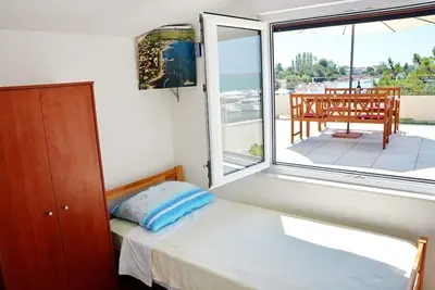 Image de Appartement de deux chambres prés de la plage Vrsi - Mulo, Zadar (A-12519-b)