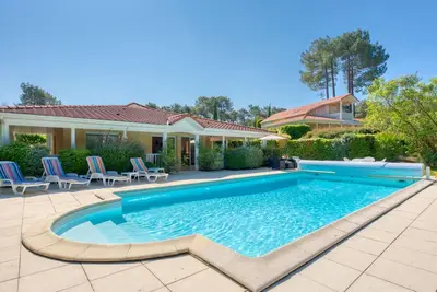 Image de Belle maison de vacances privée avec Wifi, piscine privée, Tv, terrasse et parking