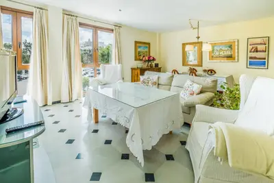 Image de Maison de vacances moderne \"Casa Vejer\" avec vue sur la vieille ville