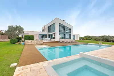 Image de Villa moderne \"Forma Nou\" avec vue sur la mer et piscine