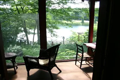 Image de Lake Cottage avec bain à remous, Painted Turtle Cottage près de Bard College
