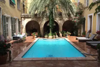 Image de Appartement 6/8 pers Hotel particulier du Xvii ème. Piscine