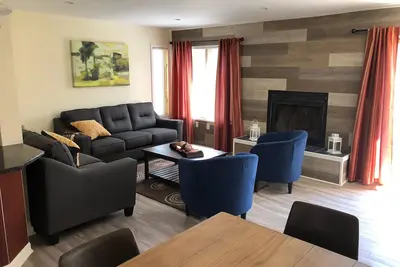 Image de L'Emplacement Ultime, Quiet & Adventure, a tout pour plaire; Piscine, bain à remous, ski, rivière