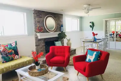 Image de Complexe familial privé au bord de l'eau avec quai, promenade jusqu'à la plage. Le rêve du pêcheur.