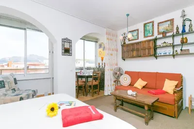 Image de Bel appartement pour 3 personnes avec Wifi, piscine, Tv et terrasse