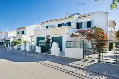 Image de Merveilleuse maison de vacances privée avec Wifi, climatisation, Tv, patio et parking