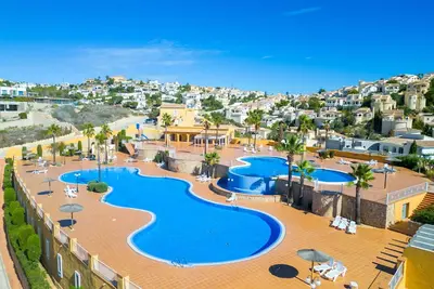 Image de Confortable appartement pour 4 personnes avec Wifi, piscine, climatisation, Tv, patio et parking