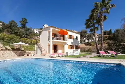 Image de Maison de vacances privée avec piscine privée, climatisation, Wifi, Tv, patio, vue panoramique