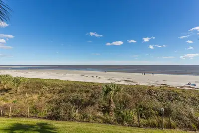 Image de King & Resort Prix océan plage Condo- proche qu'il obtient à la plage! !