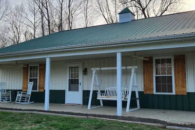 Image de Valley View Lodge, Une Cabine Moderne Dans L'Ouest De Ky