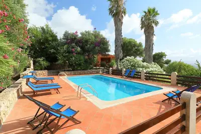 Image de Belle maison de vacances privée avec Wifi, piscine privée, climatisation, Tv, patio, parking