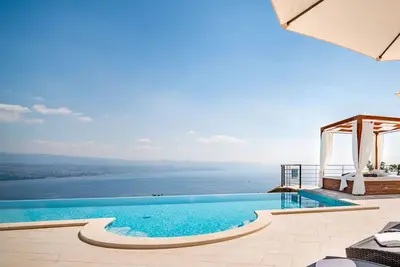 Image de Maison de vacances privée avec Wifi, piscine privée, climatisation, Tv, terrasse, parking