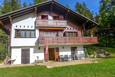 Image de Belle maison de vacances privée pour 9 personnes avec Wifi, Tv, terrasse et parking