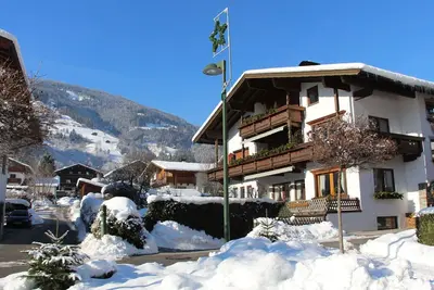 Image de Confortable appartement pour 5 personnes avec Wifi, Tv, terrasse, animaux admis et parking