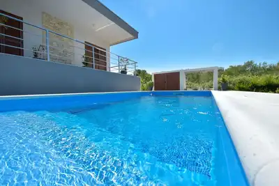 Image de Maison de vacances privée avec climatisation, piscine privée, bain à remous, Wifi, Tv, terrasse