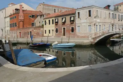 Image de CROISIÈRE, Lagune, UNIVERSITÉ avec vue sur le canal
