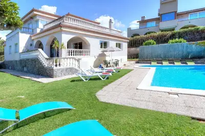 Image de Magnifique maison de vacances privée avec piscine privée, Wifi, Tv, patio et parking