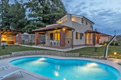 Image de Maison de vacances privée avec climatisation, Wifi, piscine privée, Tv, terrasse, animaux admis