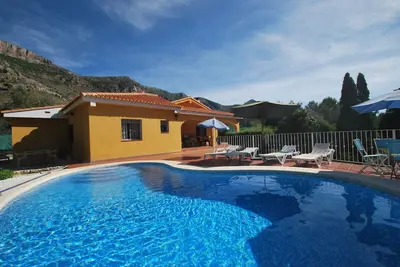 Image de Finca dans un endroit isolé, vue sur la montagne, piscine privée, air conditionn