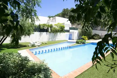 Image de Magnifique maison de vacances avec climatisation, piscine, Wifi, Tv, patio et parking